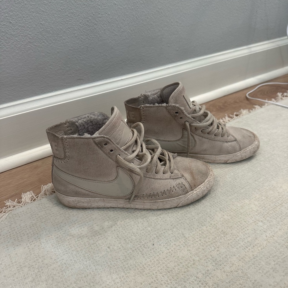 Nike Women's High-Top Sneakers - Cream